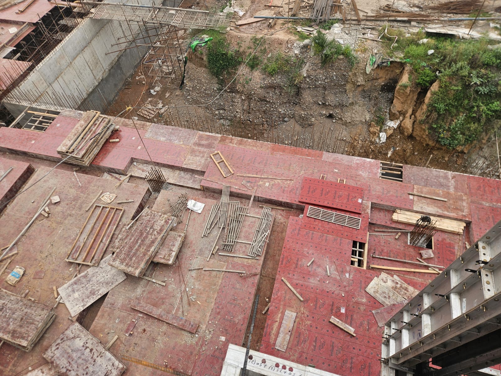 Non tower pour 2 area ground floor level