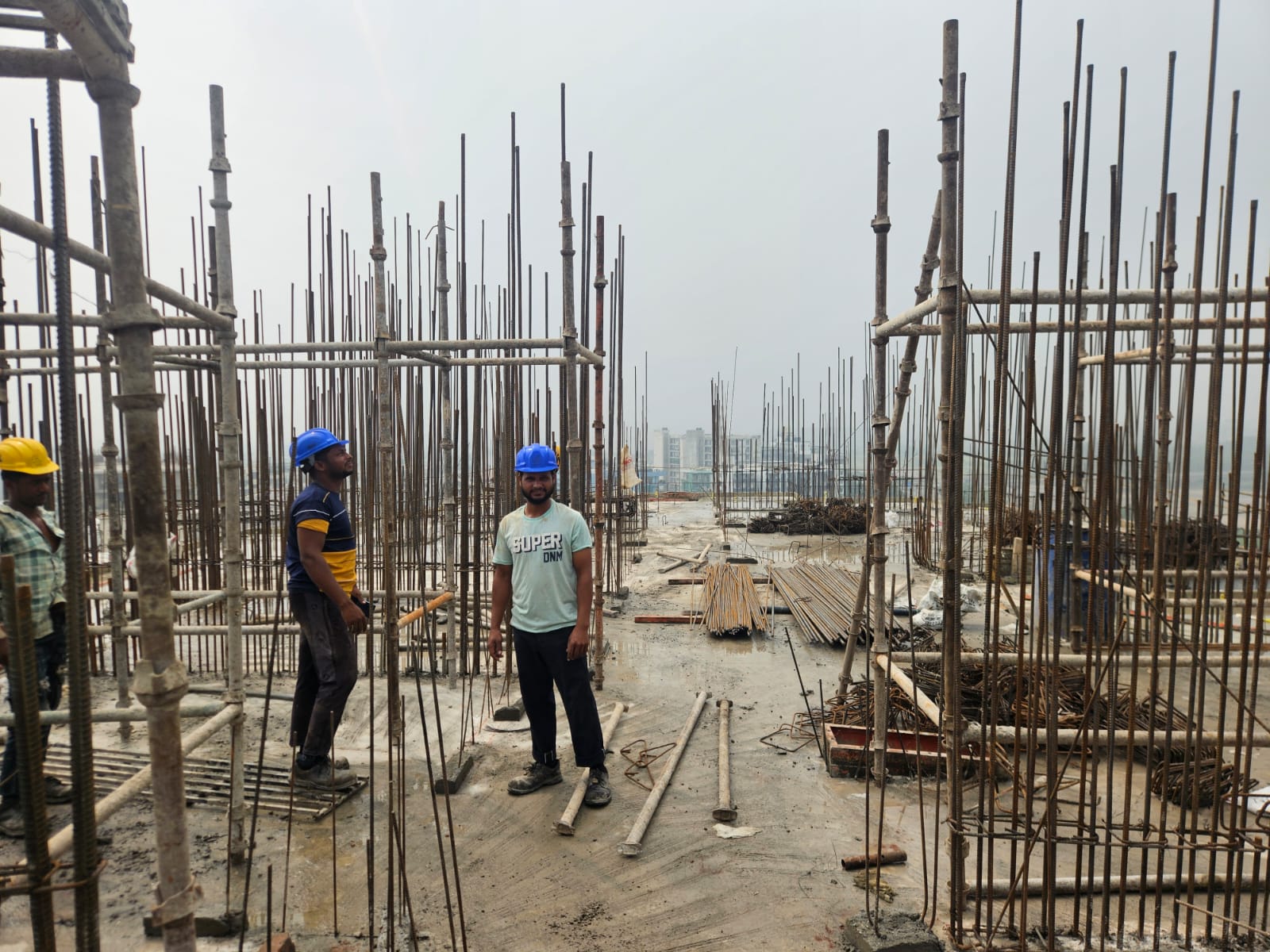 Pearl tower pour 1 11 floor roof