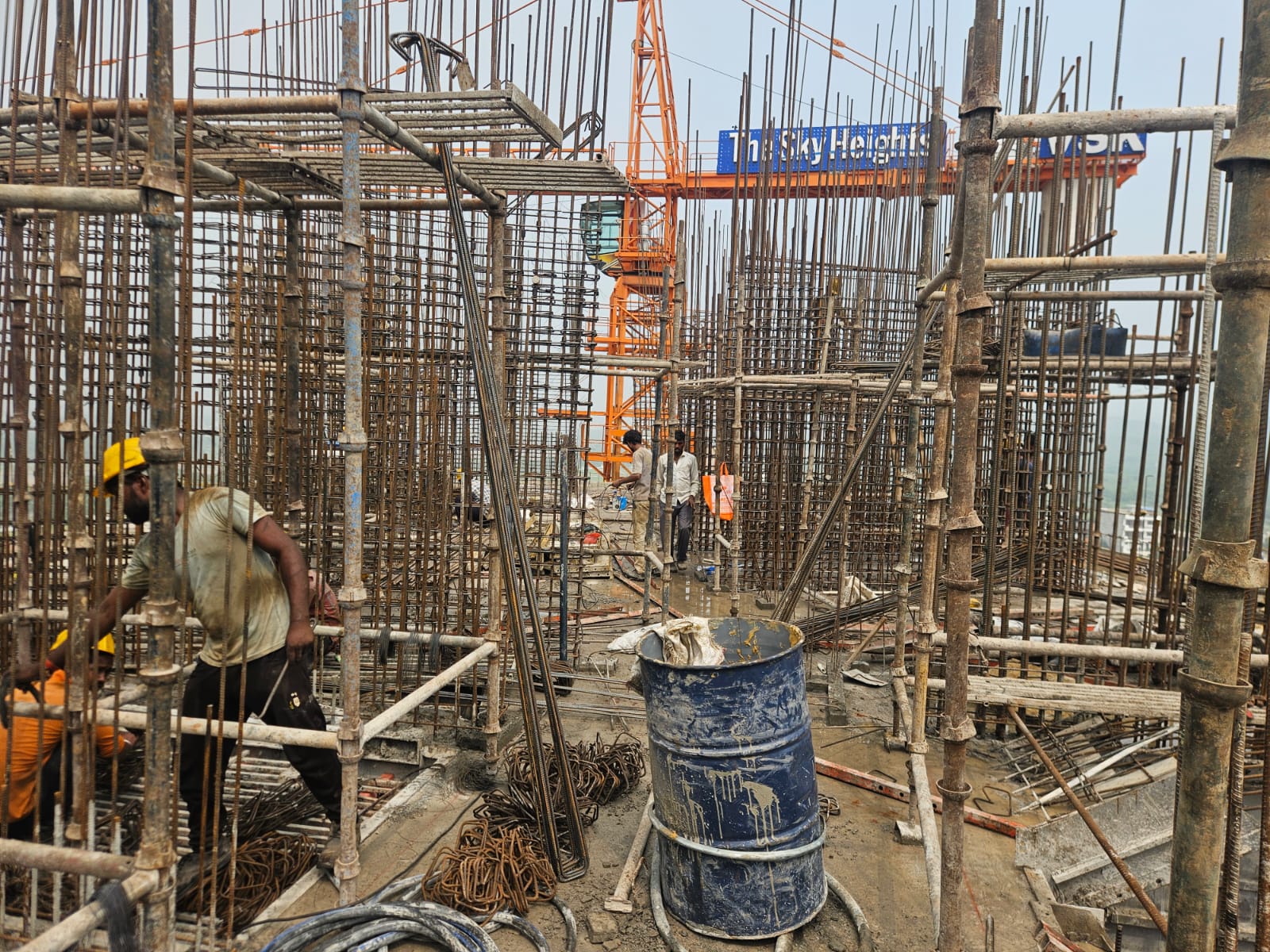 Pearl tower pour 2 and common area 11 floor roof